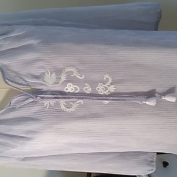 St. John's Bay medium blue 💙 - Picture 2 of 3